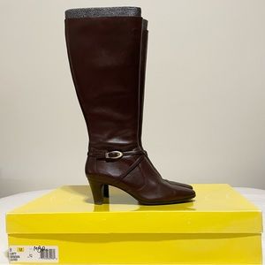 Joan & David brown leather knee boots